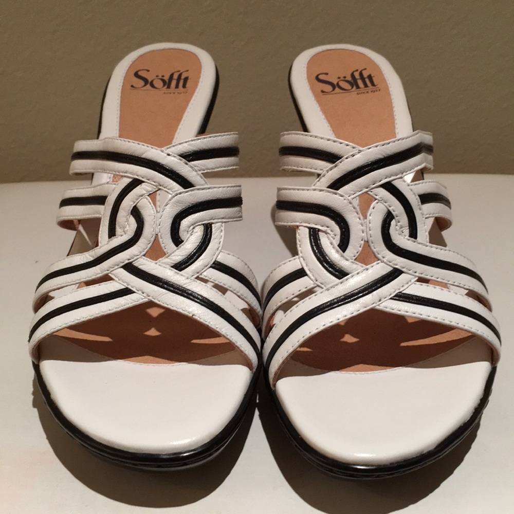 Shoe - Picture 2 of 5
